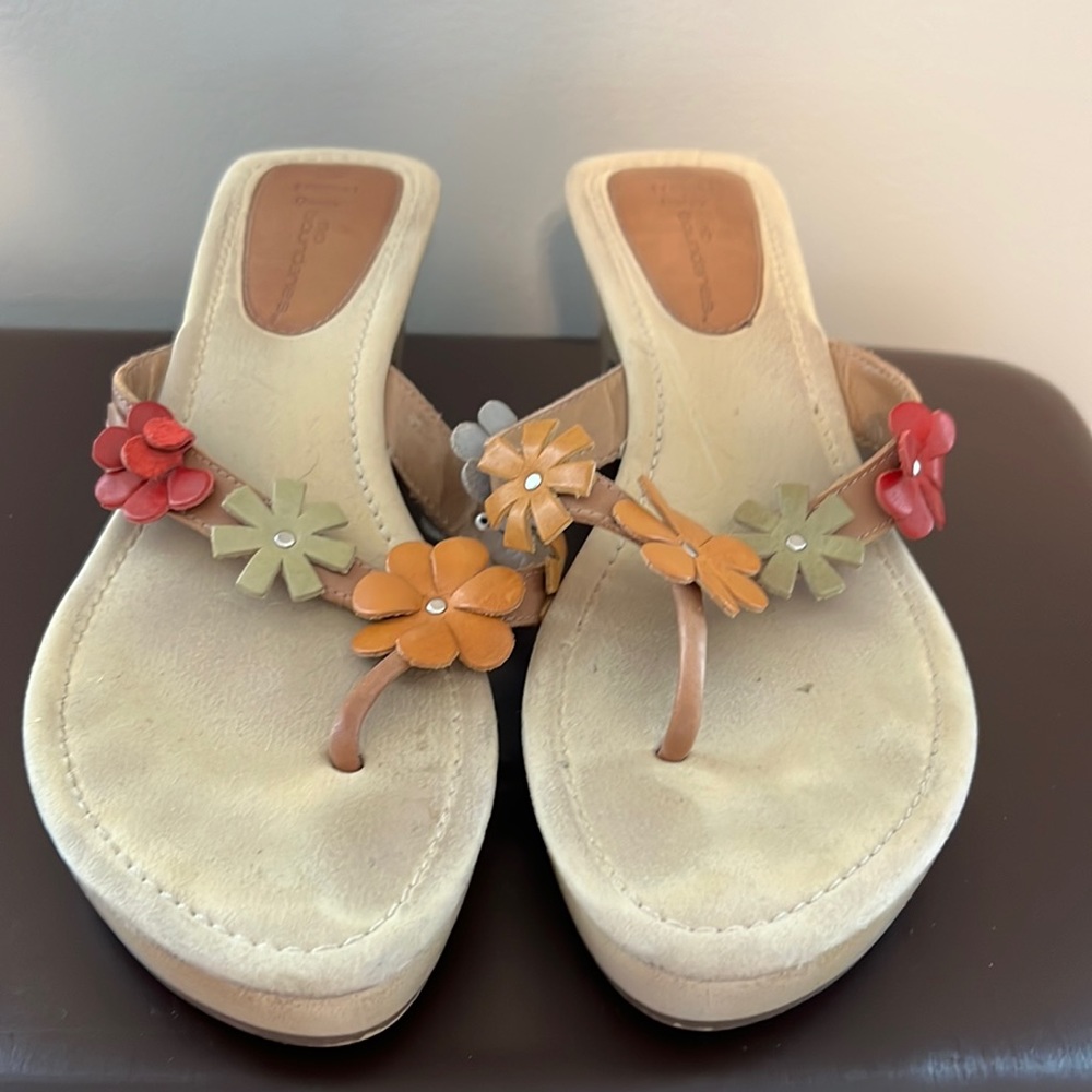 Women’s shoes